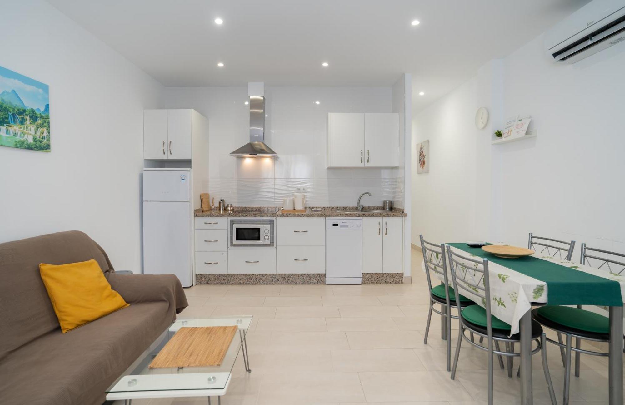 Mrv Apartamento Al Lado De La Playa Con Parking Benalmadena Bagian luar foto